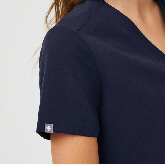 FIGS Navy Casma Three-Pocket Scrub Top Size XXL - Picture 3 of 7